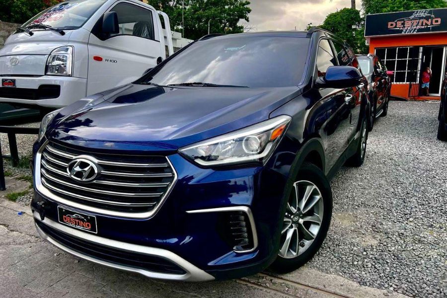 Rico rent car, punta cana, agencia de alquiler de coches.